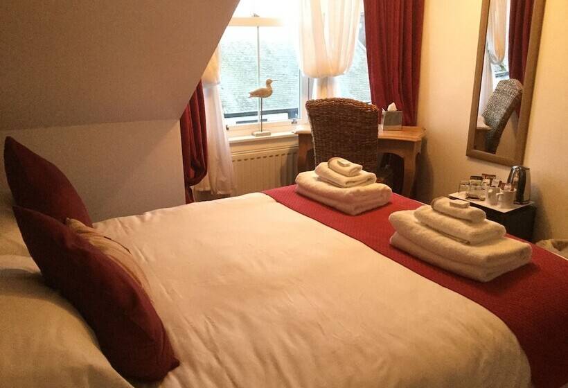 تختخواب و صبحانه Bythesea Guest House