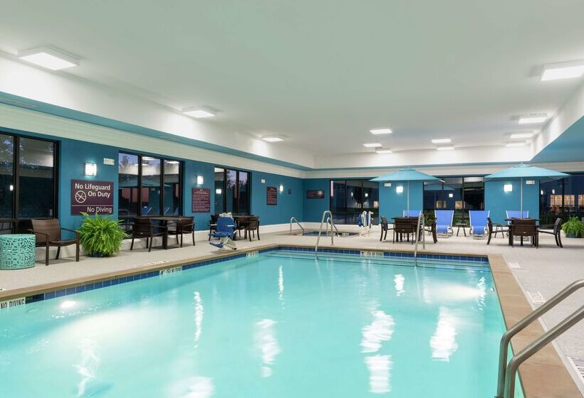 Hampton Inn & Suites Marshalltown