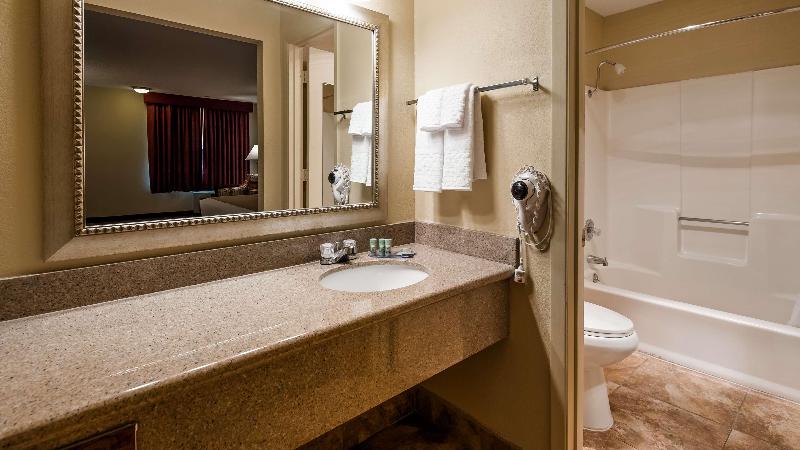 Отель Best Western Pine Springs Inn