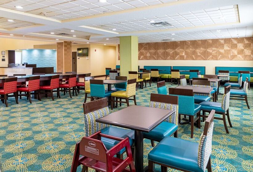 فندق Spark By Hilton Port Wentworth Savannah