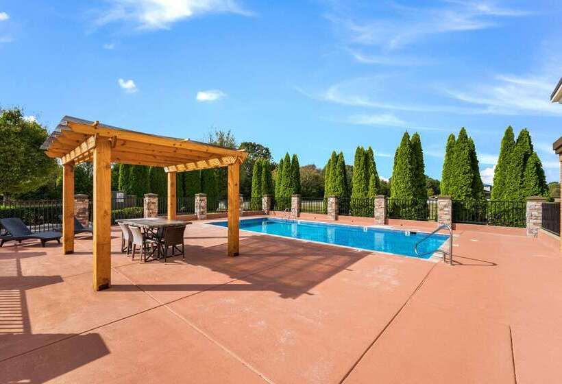 هتل Clarion Pointe Madisonhuntsville