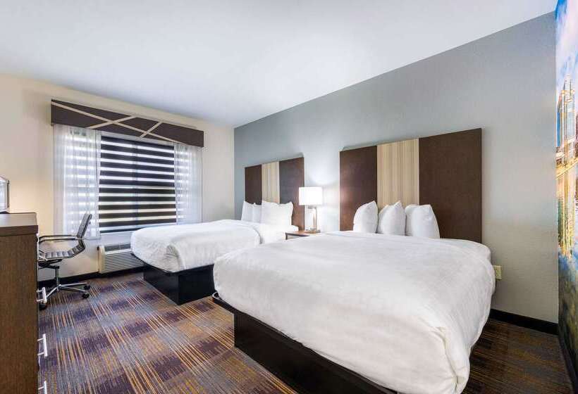 هتل Clarion Pointe Madisonhuntsville