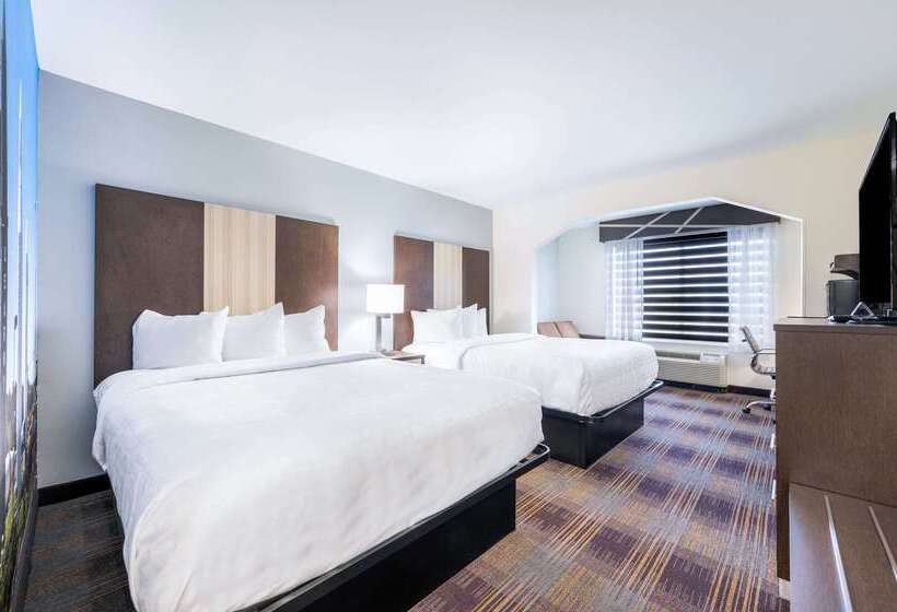 هتل Clarion Pointe Madisonhuntsville