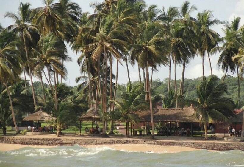 هتل Coconut Grove Beach Resort