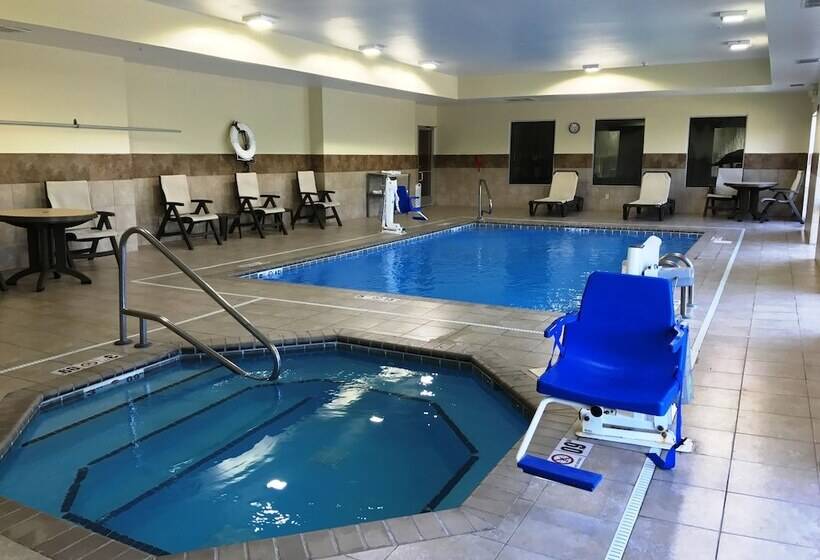 فندق Comfort Inn & Suites Porter Near Indiana Dunes