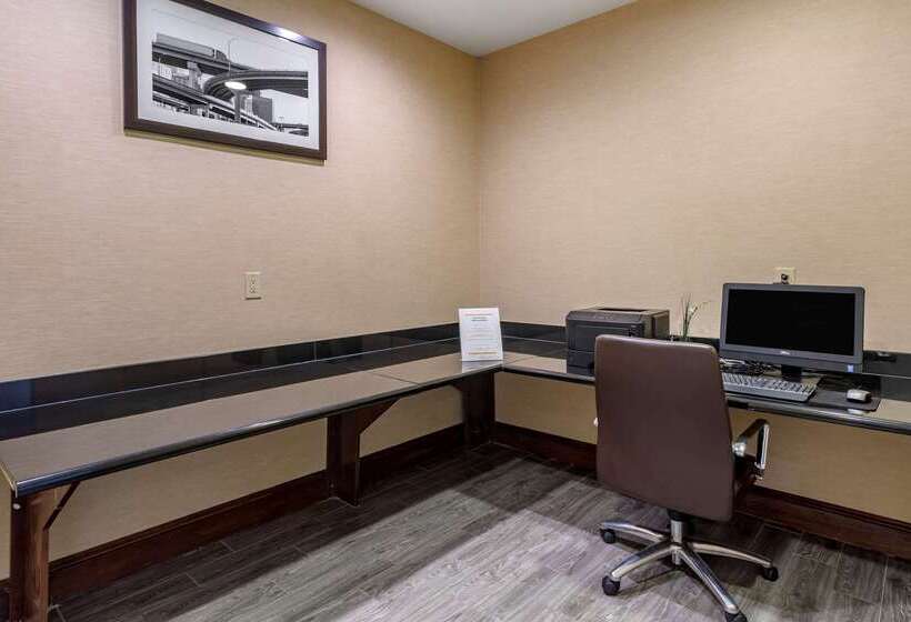 فندق Comfort Suites Olive Branch   Memphis South