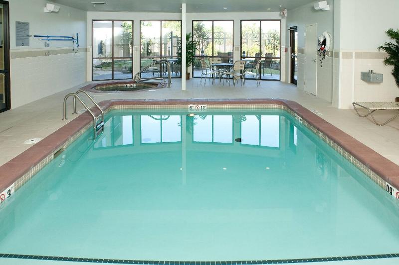 בית מלון כפרי Courtyard By Marriott Norman