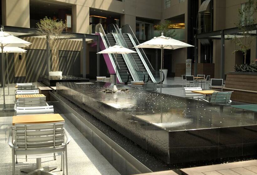 هتل Courtyard By Marriott Mexico City Airport