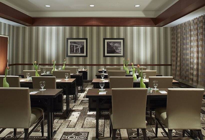 Отель Courtyard Minneapolis St. Paul/roseville