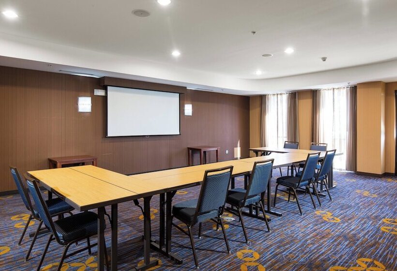 هتل Courtyard By Marriott Ontario Rancho Cucamonga