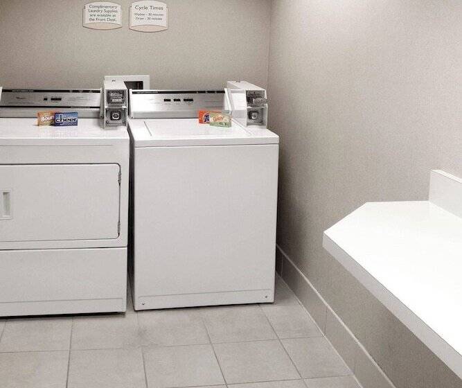 هتل Courtyard By Marriott Ontario Rancho Cucamonga