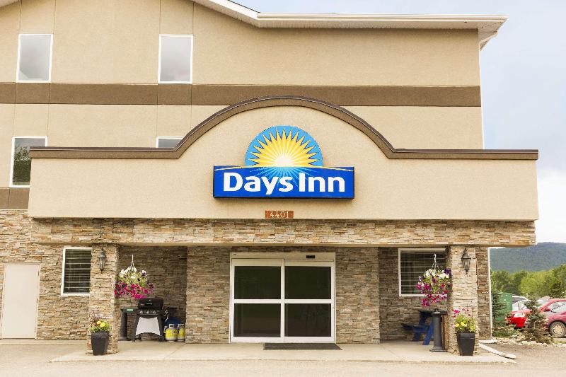 هتل Days Inn By Wyndham Chetwynd