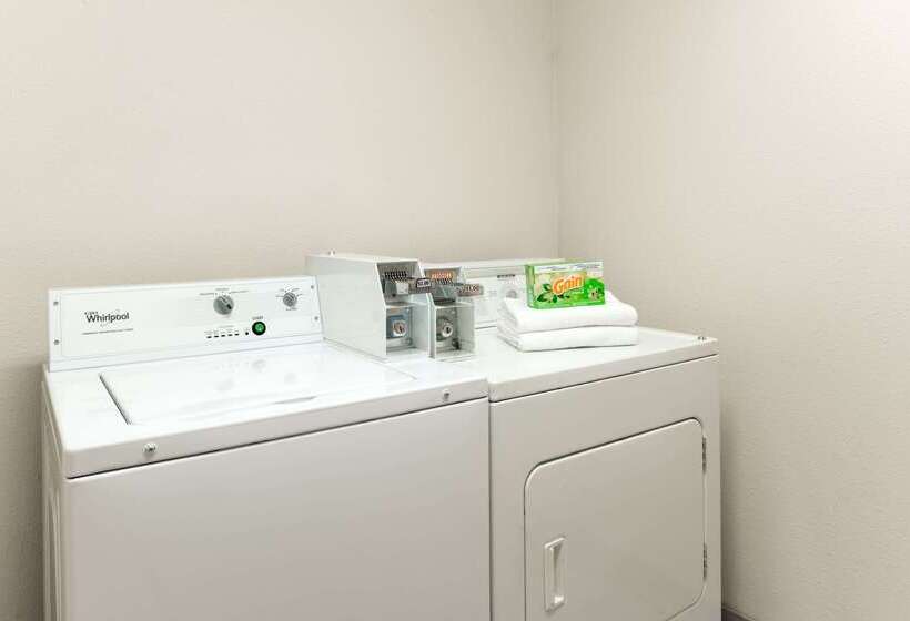 هتل Days Inn By Wyndham Mount Vernon