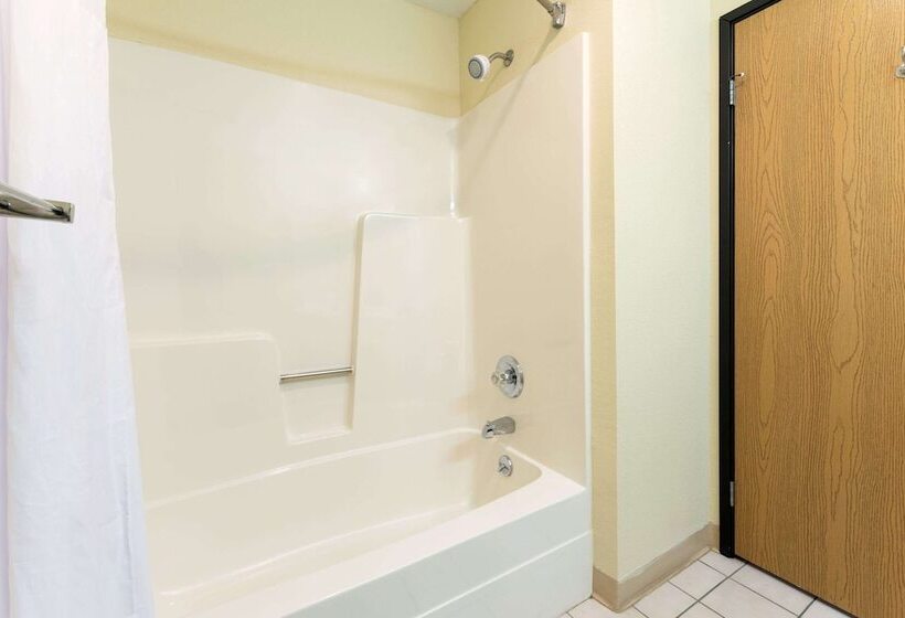 هتل Days Inn By Wyndham Mount Vernon