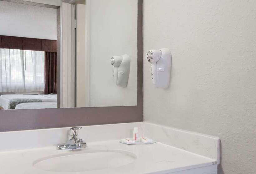 בית מלון כפרי Days Inn By Wyndham St Augustine/historic Downtown