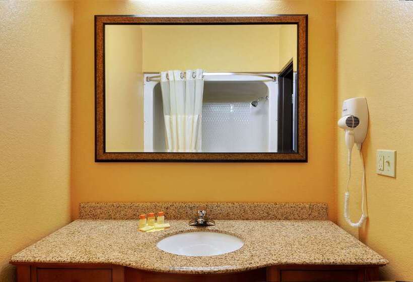 هتل Quality Inn & Suites Mcalester On Hwy 69 & 270