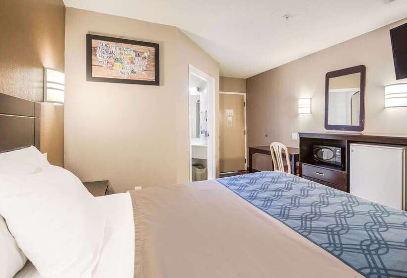 Отель Econo Lodge Morristown