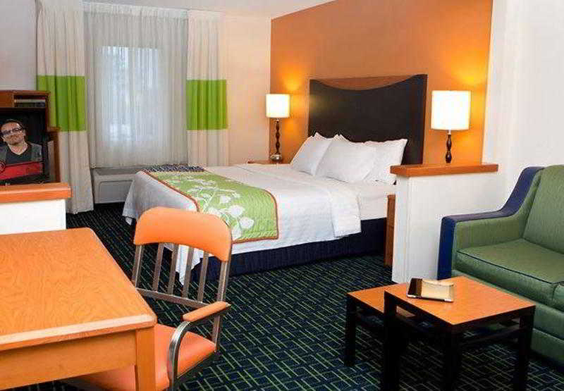 هتل Fairfield Inn & Suites Youngstown Boardman Poland