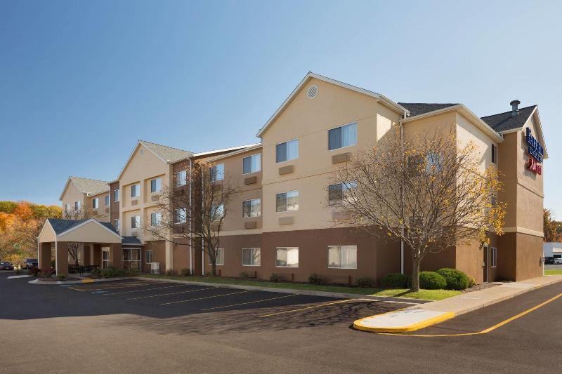 هتل Fairfield Inn & Suites Youngstown Boardman Poland