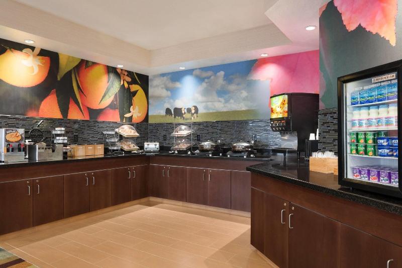 هتل Fairfield Inn & Suites Youngstown Boardman Poland
