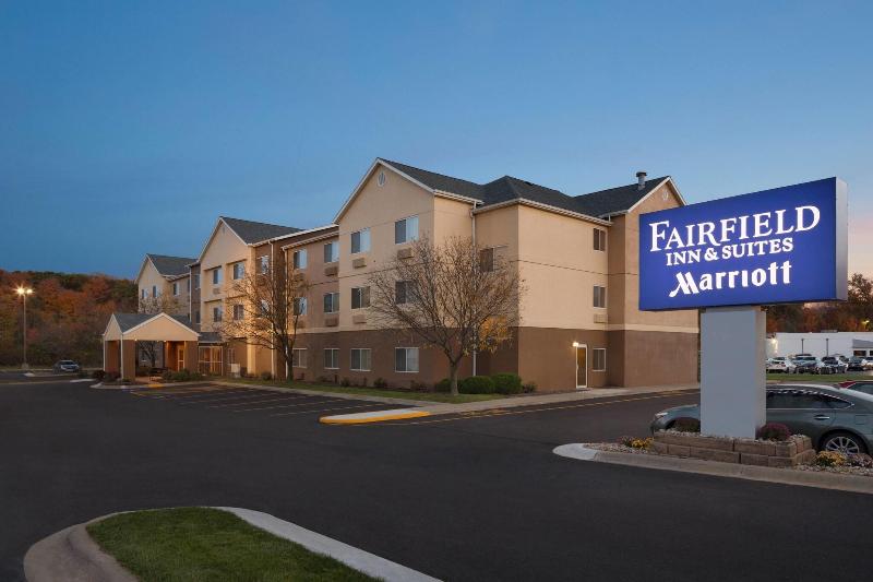 هتل Fairfield Inn & Suites Youngstown Boardman Poland