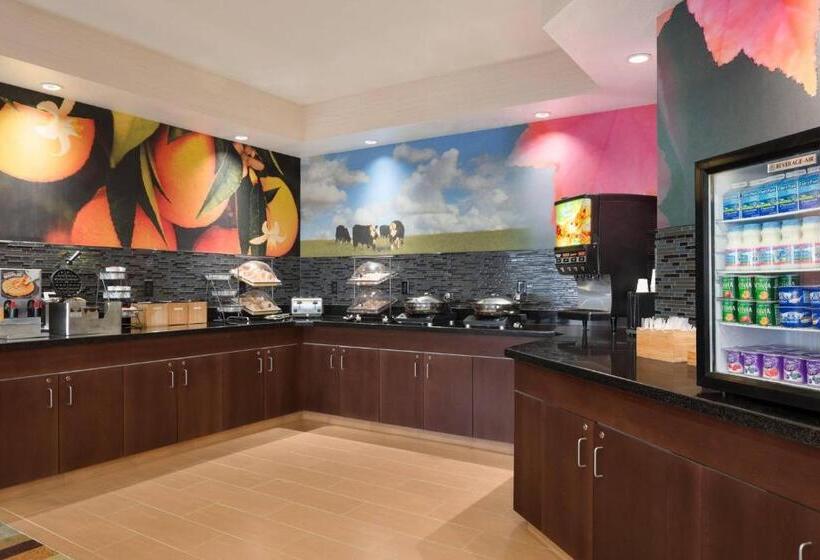 هتل Fairfield Inn & Suites Youngstown Boardman Poland
