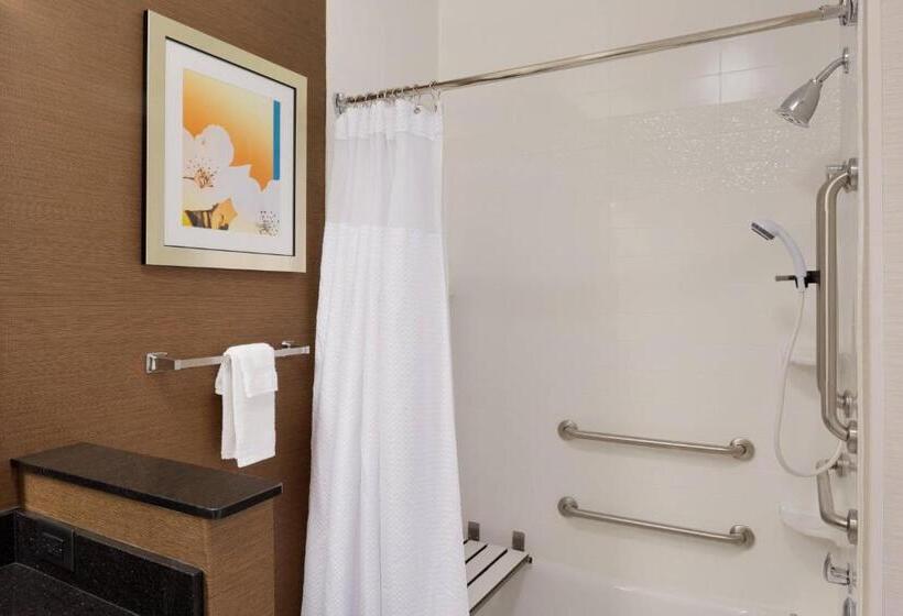 هتل Fairfield Inn & Suites Youngstown Boardman Poland
