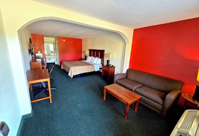 Отель Garden Inn And Suites Near Callaway Gardens Pine Mountain