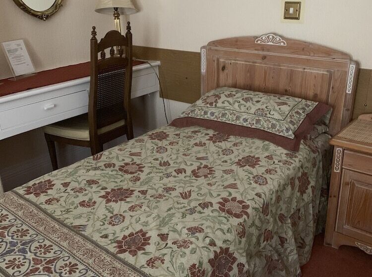 هتل Green Gables Guest House