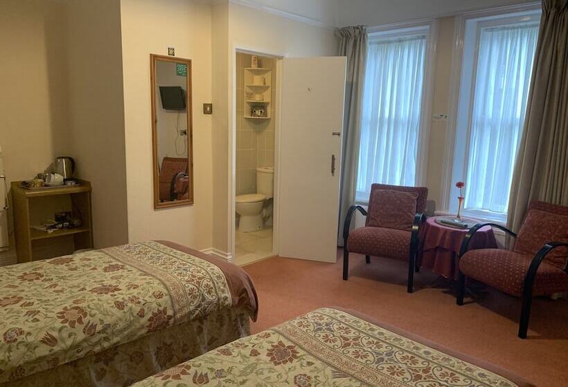 هتل Green Gables Guest House