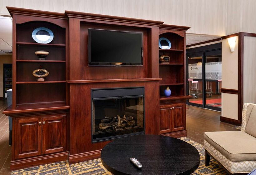בית מלון כפרי Hampton Inn & Suites Muncie