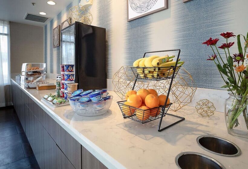 هتل Hawthorn Suites By Wyndham Oakland/alameda