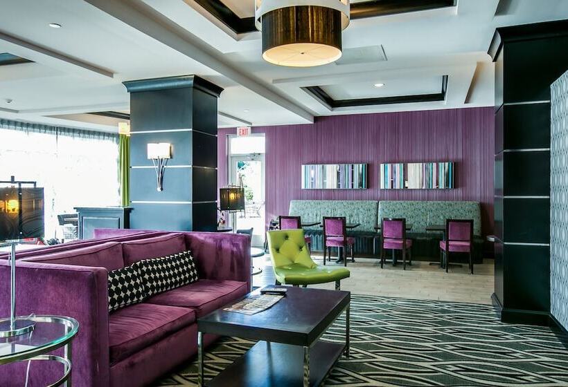 هتل Holiday Inn Express & Suites Charleston Arpt Conv Ctr Area, An Ihg