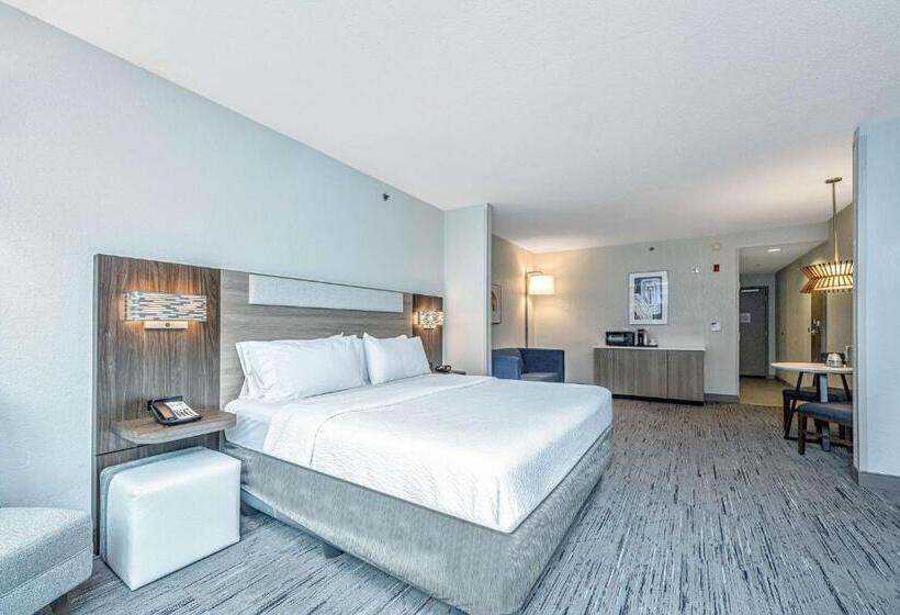 هتل Holiday Inn Express & Suites Charleston Arpt Conv Ctr Area, An Ihg