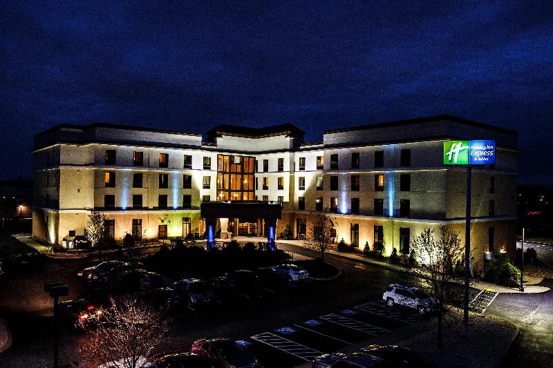 هتل Holiday Inn Express Harrisburg West, An Ihg