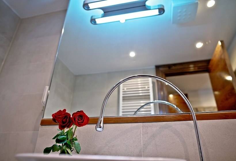 هتل Jupiter Luxury