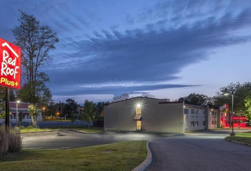 هتل Red Roof Inn Plus+ Poughkeepsie