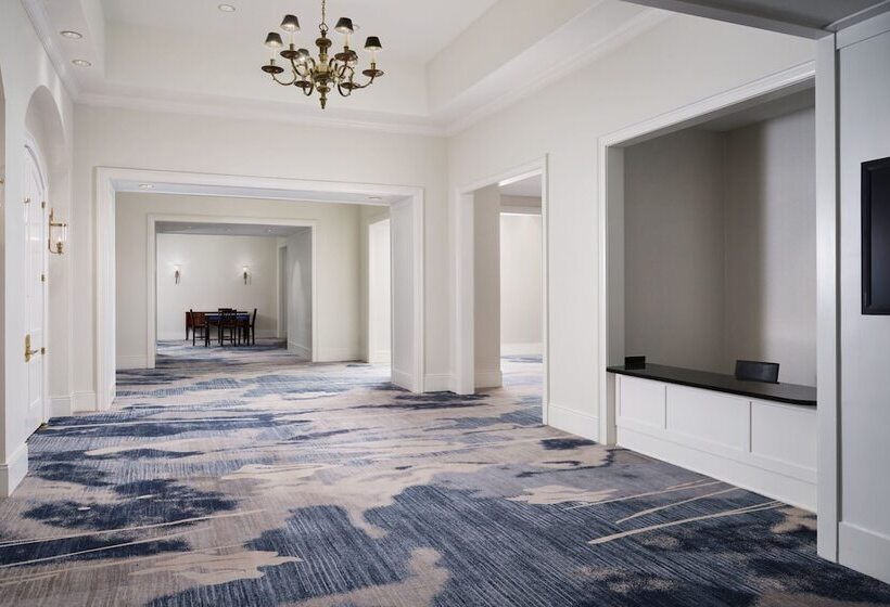 هتل Renaissance Portsmouthnorfolk Waterfront