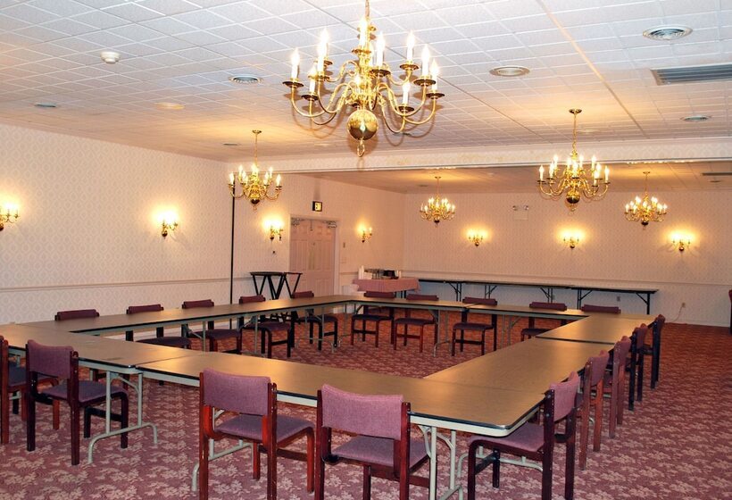 בית מלון כפרי Rodeway Inn & Suites Myerstown   Lebanon