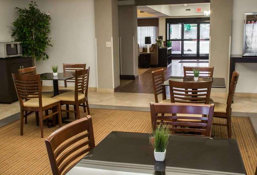 酒店 Sleep Inn & Suites Harbour Pointe