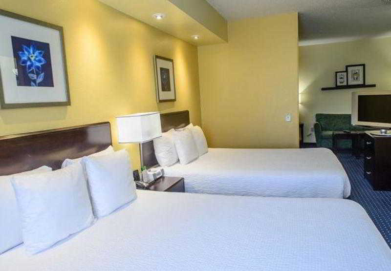 هتل Springhill Suites Houston Pearland