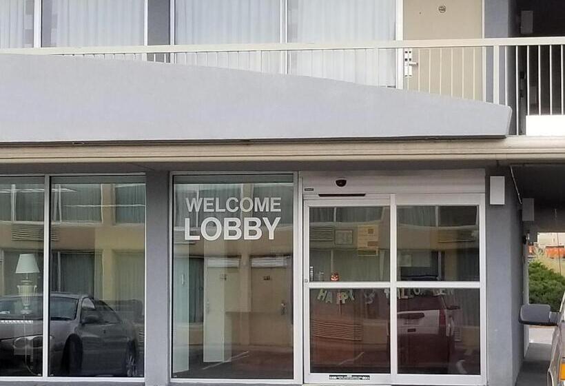 هتل Suburban Studios Pueblo North