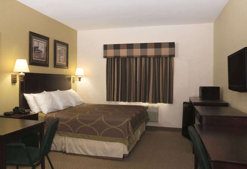 هتل Super 8 By Wyndham Rosenberg Tx