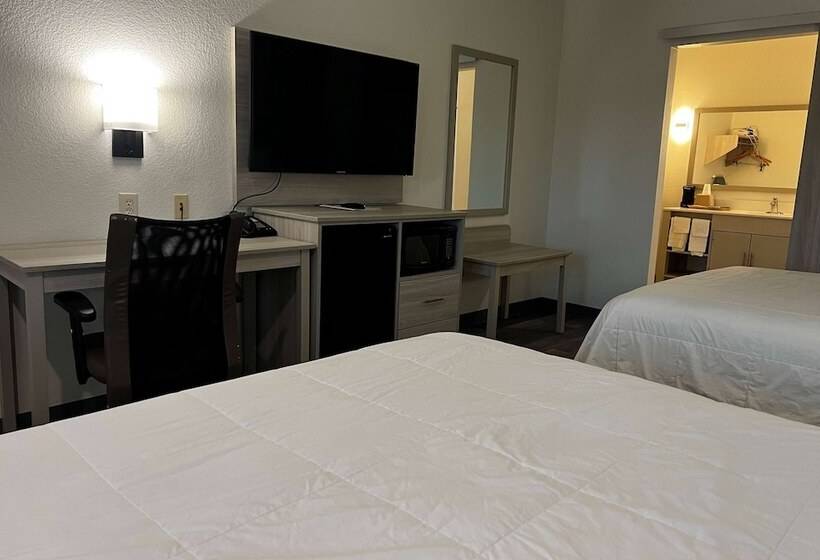 هتل Super 8 By Wyndham Rosenberg Tx