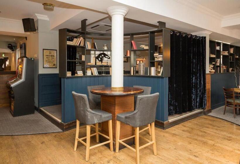 酒店 White Hart, Newmarket By Marston's Inns