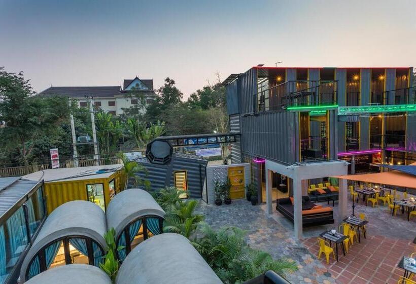 Fotos del hotel White Rabbit Hostel  Adults Only:  32
