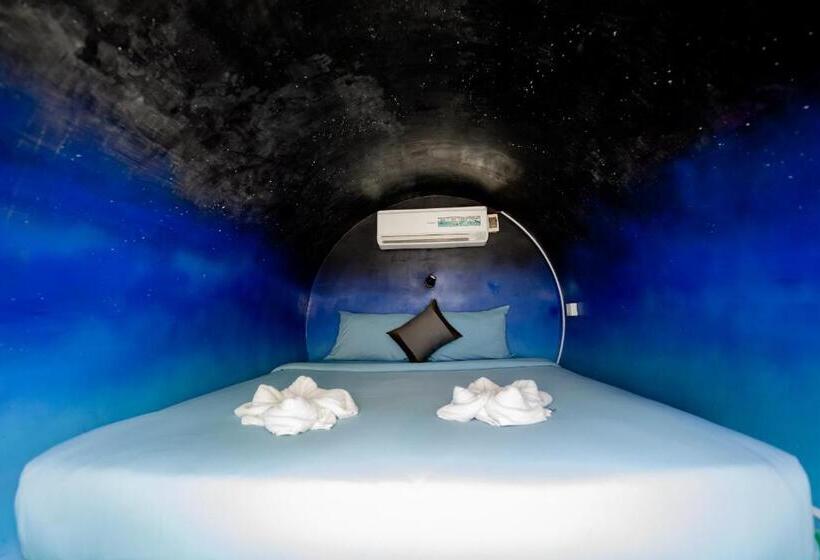 Fotos del hotel White Rabbit Hostel  Adults Only:  37
