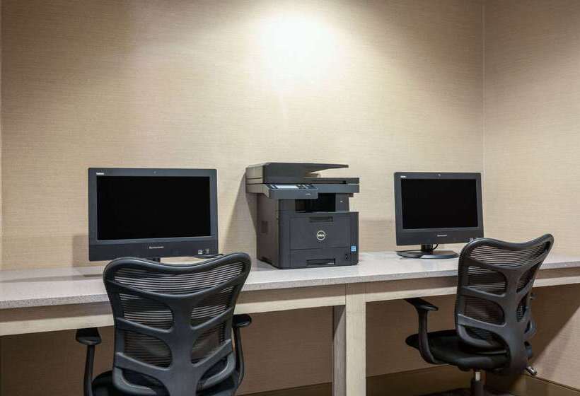 בית מלון כפרי Wyndham Noblesville