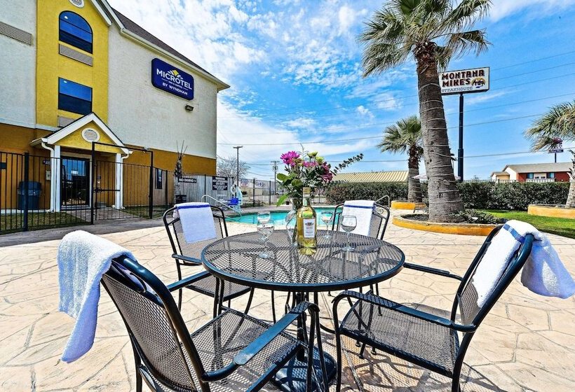 Microtel Inn & Suites By Wyndham New Braunfels