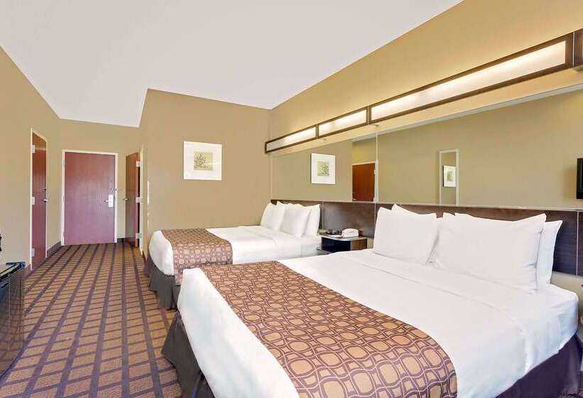 Microtel By Wyndham Perry National Fairground Area I 75